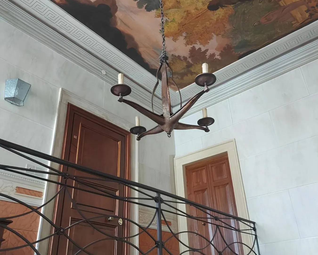 Elle Palace - Simply Elegant Verona