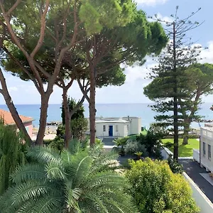 Borgo Paradiso Holidays Apartment Diano Marina