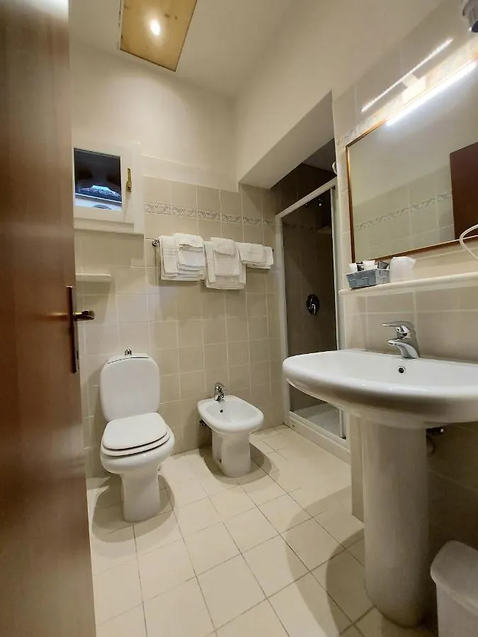 Elle Palace - Simply Elegant Verona Guest house