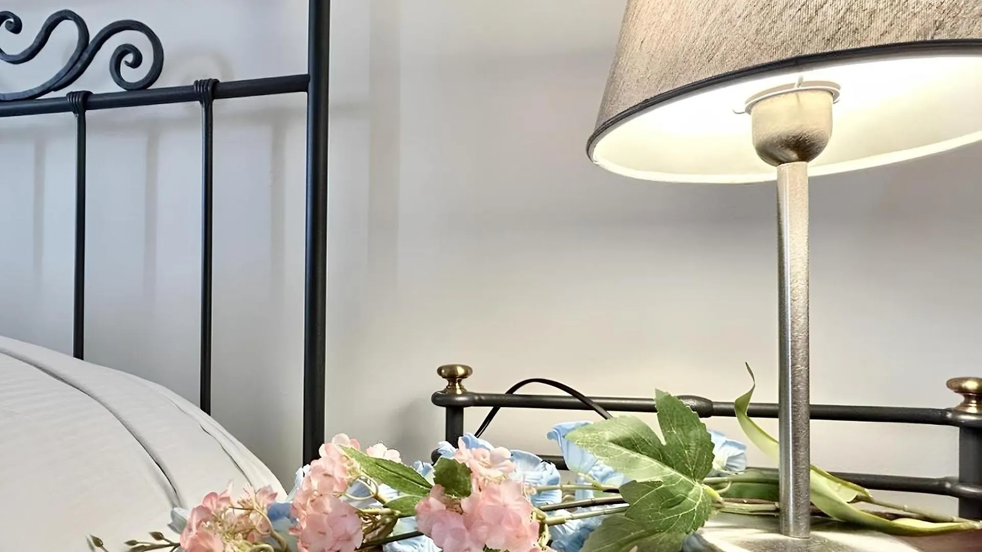 בית הארחה ורונה Elle Palace - Simply Elegant
